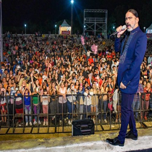 Mamas santiagueñas celebraron el día de la Madre en Plaza Añoranzas