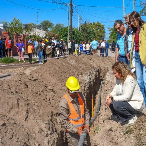 Avanza la extensión de la red de agua potable del barrio Reconquista