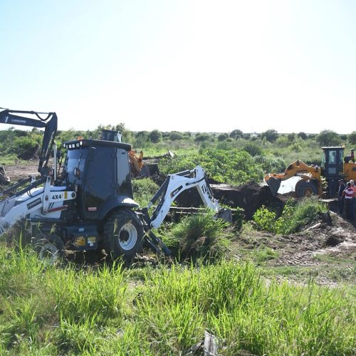 Tapón en el río Dulce para prevenir inundaciones