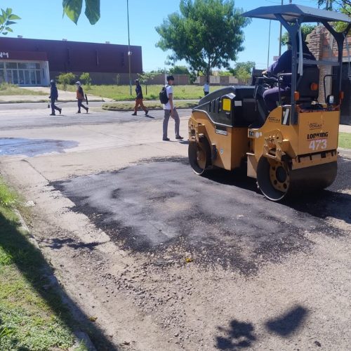 Obras Públicas realizan arreglos en calles del barrio Saint Germés