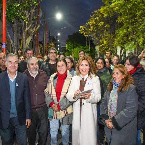 Más de mil metros de iluminación Led sobre calle Arenales