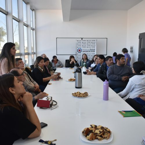 Instituciones de Colonia El Simbolar abordaron las adicciones en una reunión comunitaria